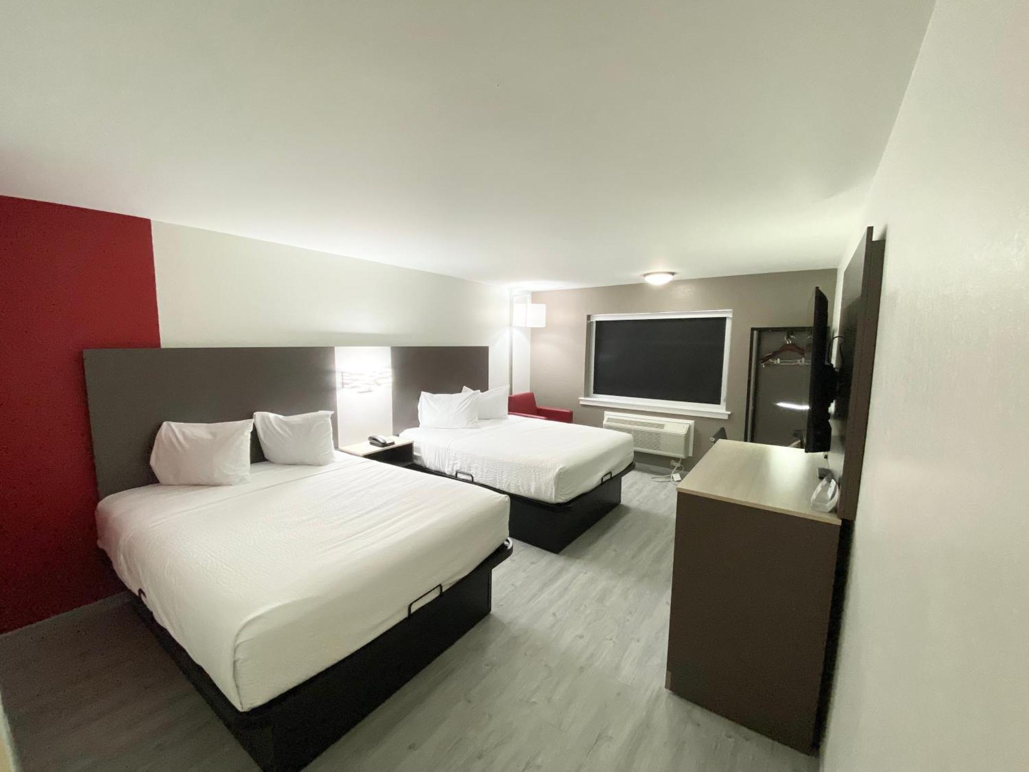 Hotel Ramada By Wyndham Tuscaloosa Extérieur photo