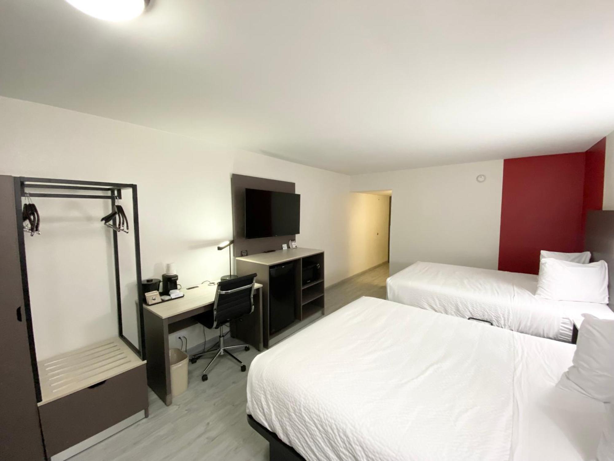 Hotel Ramada By Wyndham Tuscaloosa Extérieur photo